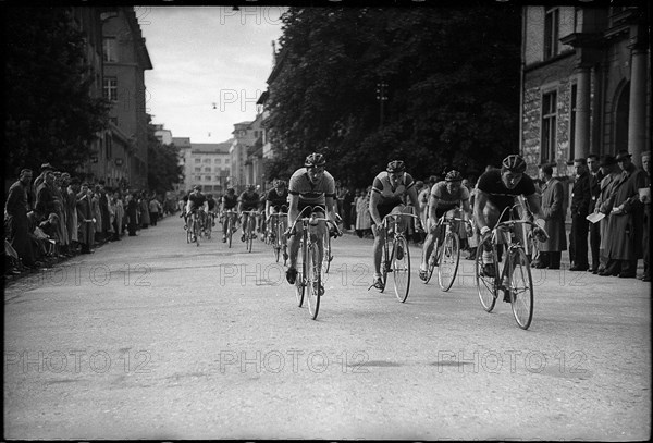 Hans Schütz, race cyclist.