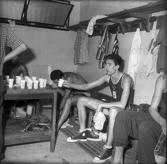 Rome 1960: Russian basketball players with Ovomaltine.