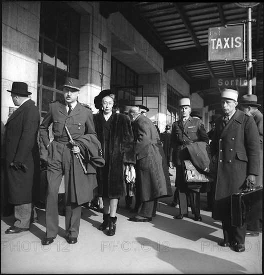 General Pierre Kv?nig, Geneva Cointrin airport, 1949.