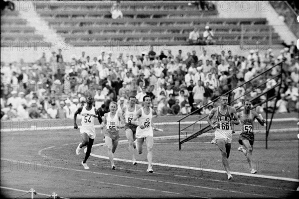 Rome 1960: 4x400m relay, heat 2., USA win.