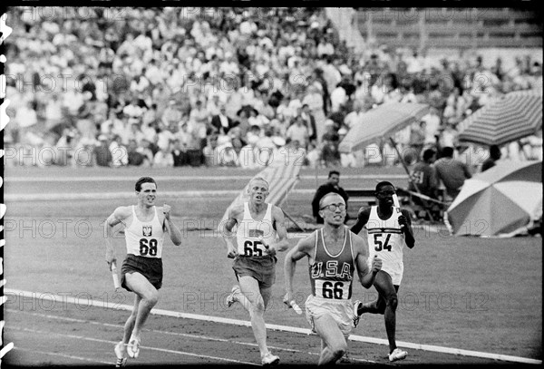 Rome 1960: 4x400m relay, heat 2., USA win.