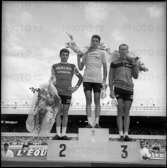 Tour de France 1965: 2. Poulidor, 1. Gimondi, 3. Motta; podium.