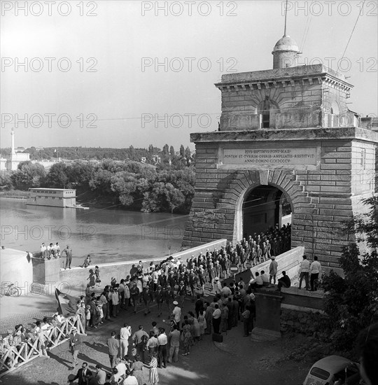 Rome 1960: Opening ceremony, entering of the Swiss team.