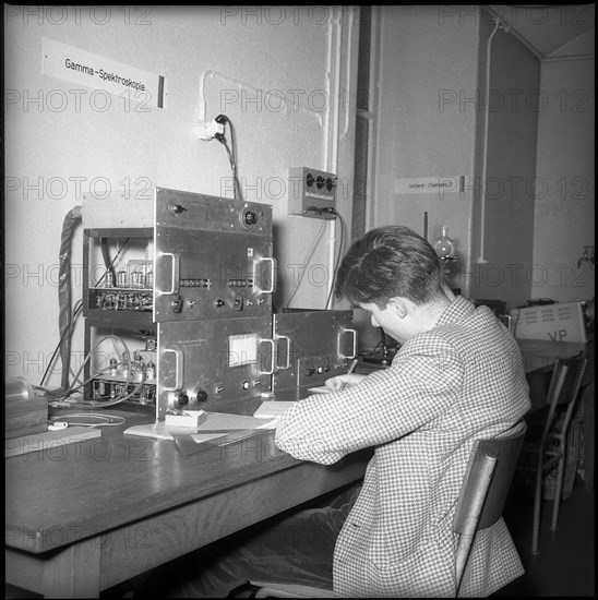 Student at physics laboratory, ETH Zurich 1959.