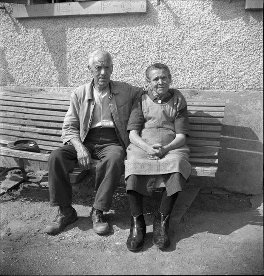 Married couple Gräser-Knecht, diamond wedding in Frauenfeld 1945.