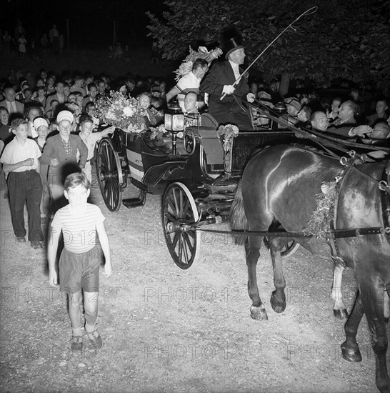 Ferdi Küblers reception at Adliswil after WC title 1951.