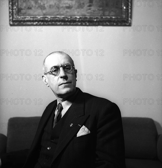 Xavier de Gaulle, french consul general in Geneva, 1945