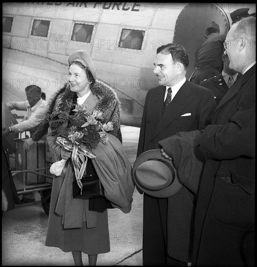 Thomas E. Dewey and his wife after arrival in Zurich Kloten, 1949.