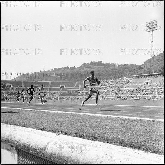 Rome 1960: heat 400m; Otis Davis wins.