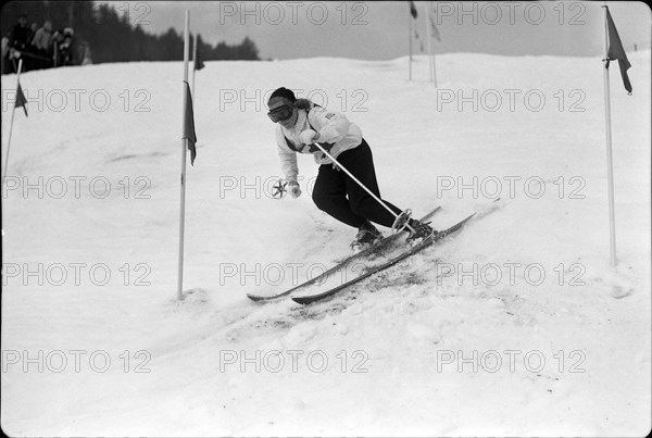 Rosemarie Bleuer around 1946 .