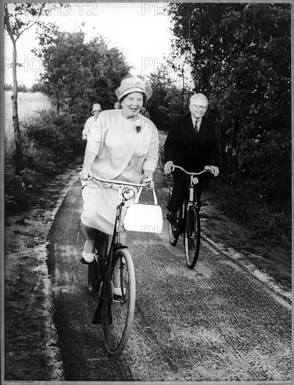 Queen Juliana ryding a bicycle 1965.