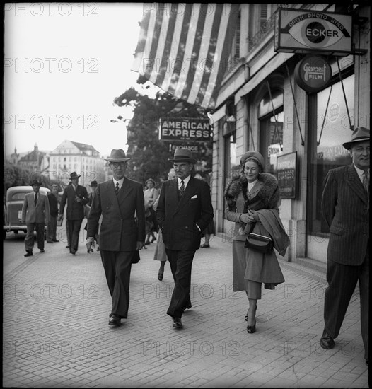 Thomas E. Dewey and his wife in Lucerne, 1949.