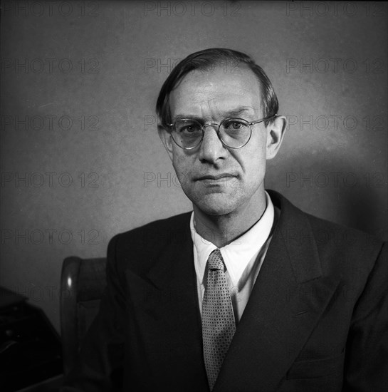 Professor Arnold Geering, 1950 .