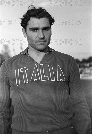 Adolfo Consolini, discus thrower, discus-thrower, 1946.