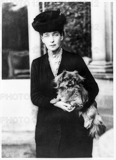 Queen Alexandra, spouse of king Edward VII, ca. 1890 .