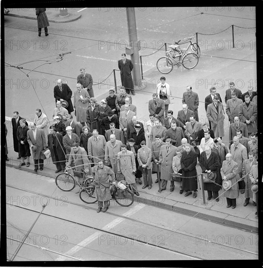 3 minute's silence for people in Hungary, Zurich Bahnhofplatz 1956.