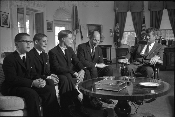 John F. Kennedy receives Ambassador W. T. Davis jr. 1963.