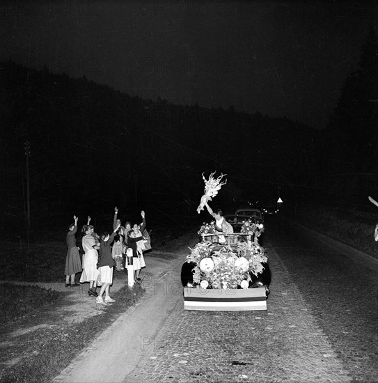 Ferdi Küblers reception at Adliswil after WC title 1951.