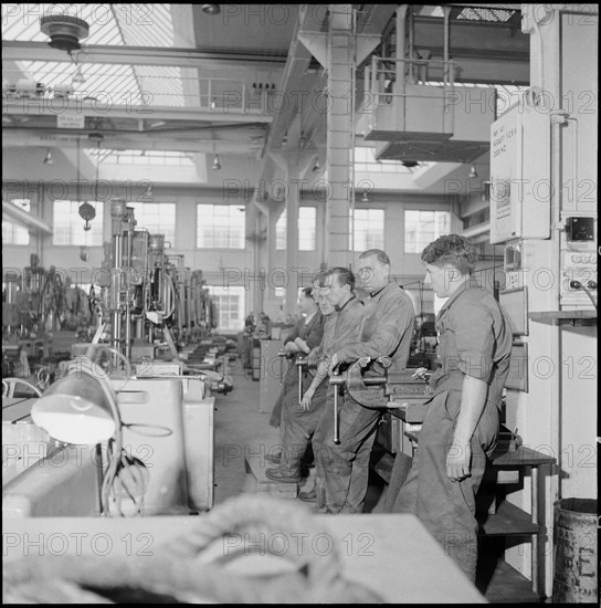 Metal workers: 3 minute's silence for people in Hungary, Zurich 1956.