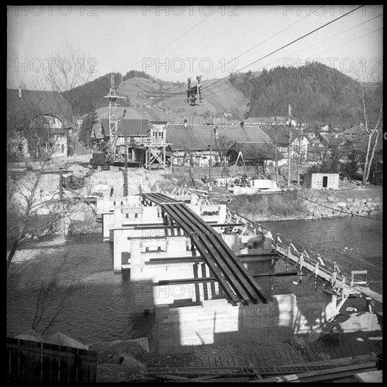 Bridge under construction; Hasle-Rüegsau; 1956.