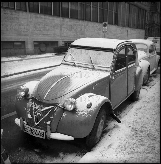 Citroen Deux Chevaux, 1963.