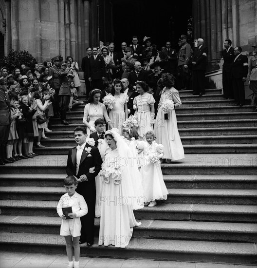 Wedding of Geneviv®ve de Gaulle and Bernard Anthonioz in church Notre-Dame, Geneva 1946 .