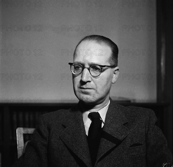 Dr. Daniel Secrétan, 1946