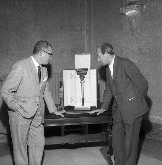 Rome 1960: Handing over of an Etruscan torch.