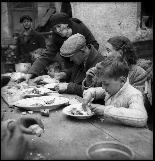 Italian refugees. 1944