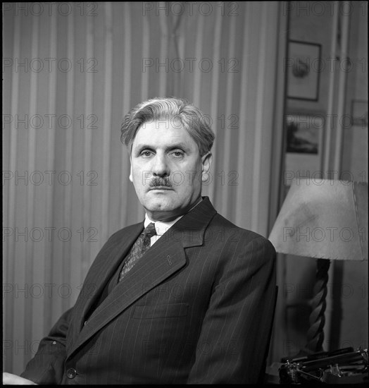 Dr. Ernest Gloor, ICRC vice-president, 1947 .