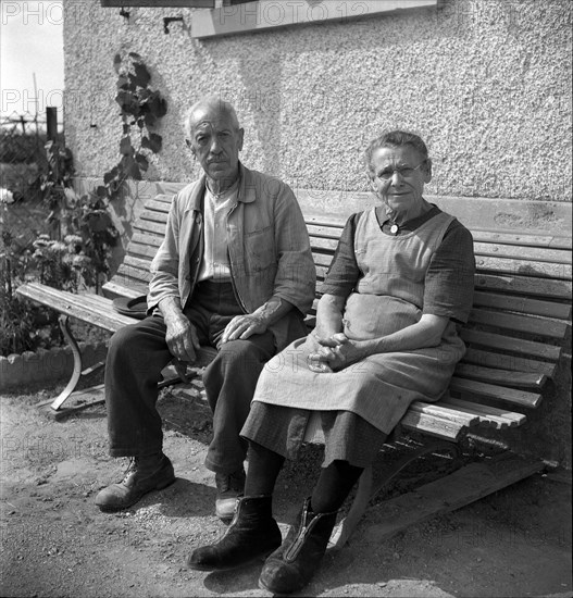 Married couple Gräser-Knecht, diamond wedding in Frauenfeld 1945.