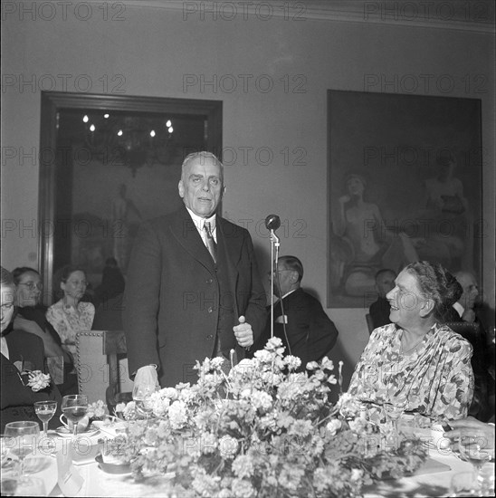 Volkmar Andreae, farewell dinner in Muraltengut, 1949.