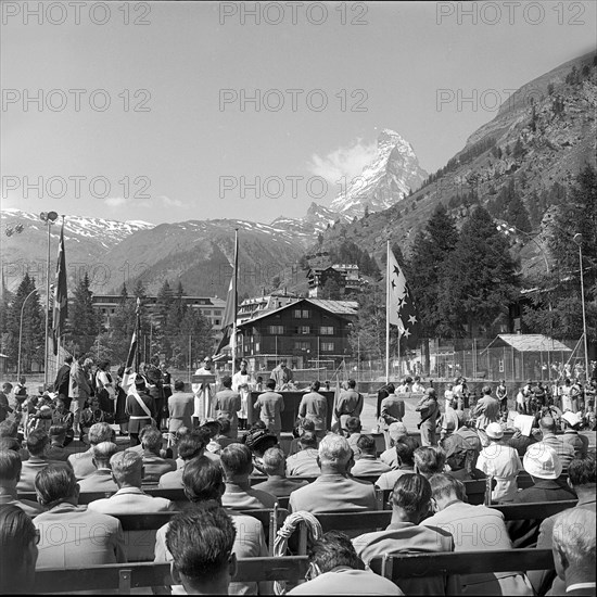 On the occasion of the Centennial Festival of the Matterhorn a jubilee-week from 11th till 18th of July will take place to commemorate the first ascent by Edward Whymper.