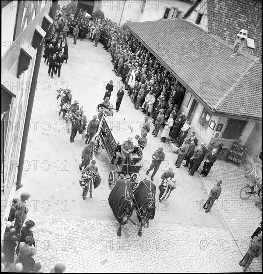 Funeral ceremony for the victims of Hemishofen 1944.