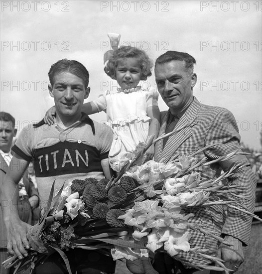 Hans Maag, racing cyclist, 1945.