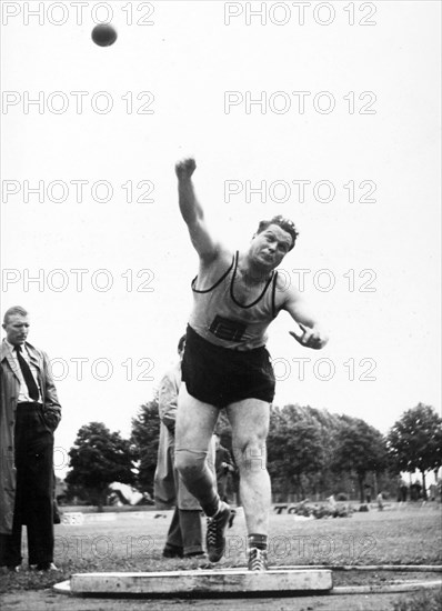 Swiss Championships 1950 Berne: Willi Senn wins.