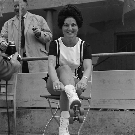 Roller skater Swiss Championships 1963: winner Fränzi Schmidt.