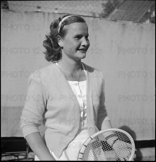 Tennis player Violette Alvensleben-Rigollet, 1949