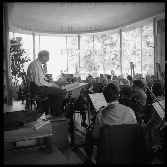 Conductor Hans Rosbaud by a rehearsal, Zurich ca. 1960 .