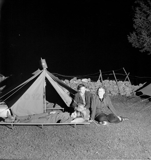 Women camping, around 1945