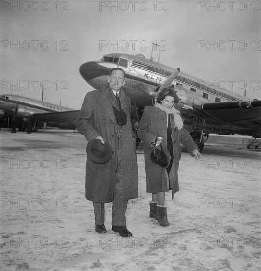 UK field marshal Sir Claude Auchinleck, departure at Zurich-Kloten airport 1949.