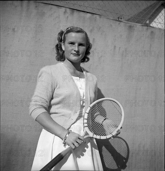 Tennis player Violette Alvensleben-Rigollet, 1949.