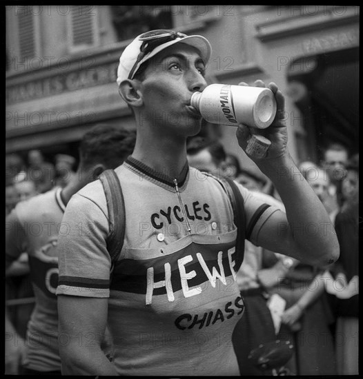 Tour of Switzerland 1946: cyclist Emilio Croci-Torti