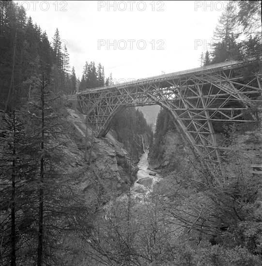 Bridge centering, San Bernardino pass road 1961.