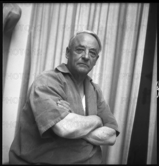 Edouard Sandoz, sculptor ca. 1945