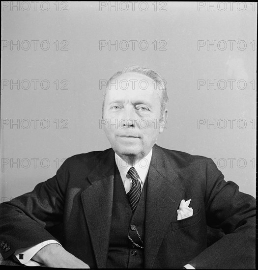 Prof. Dr. Ing. Arthur Rohn, Zürich 1948.