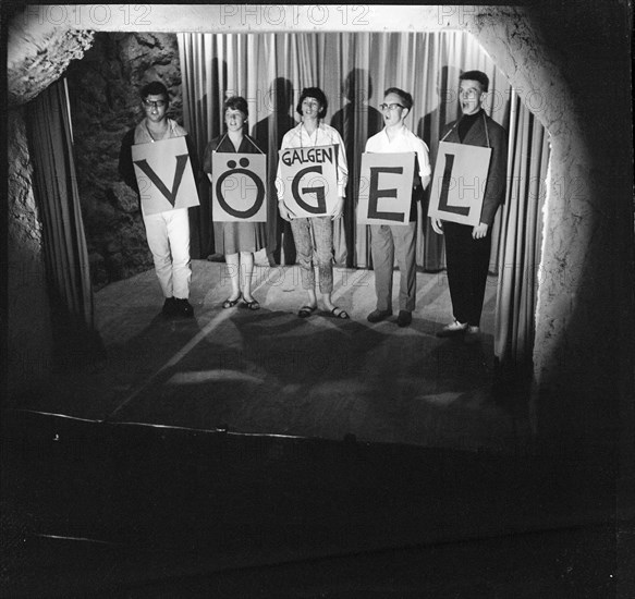 Cabaret Galgenvögel at Kellertheater, Sachseln 1964.