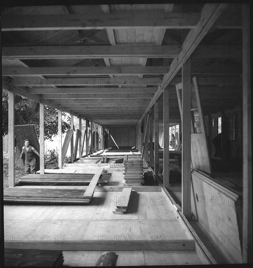 Barrack camp 1944: Construction.