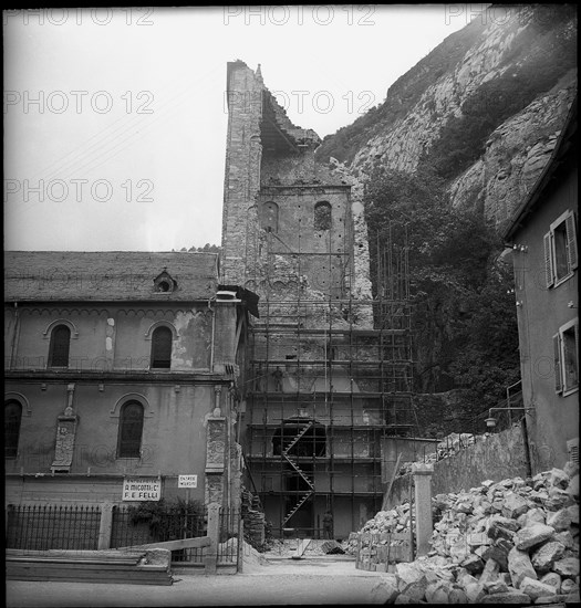 Kirchenrenovation in der Westschweiz 1946.