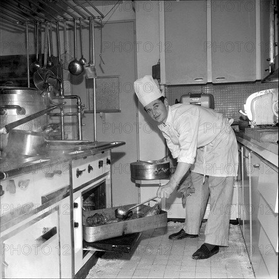 Ice-hockey player and chef Maurice Chappot, Villars 1963.